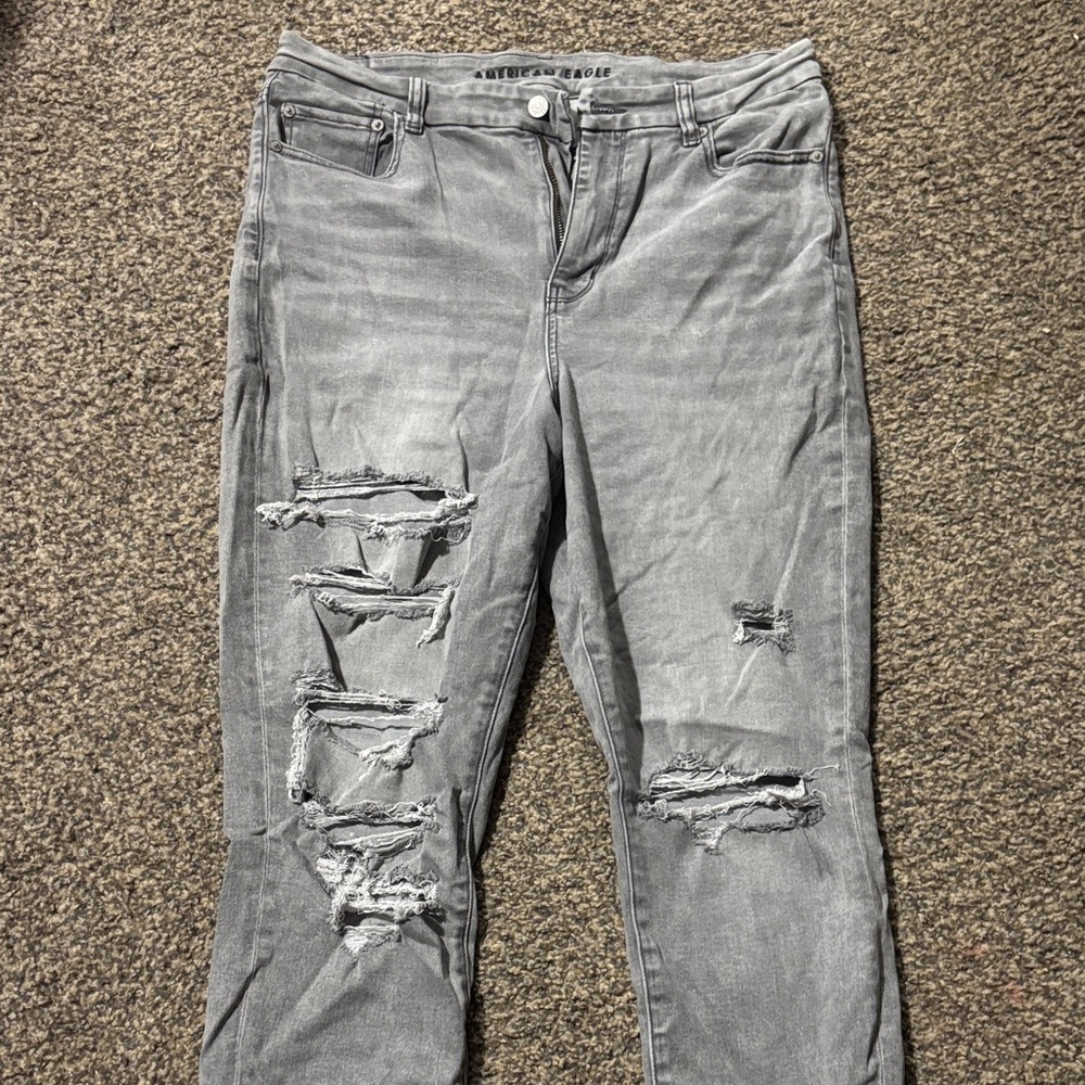 American Eagle Outfitters Women's Ripped Gray Skinny Jeans